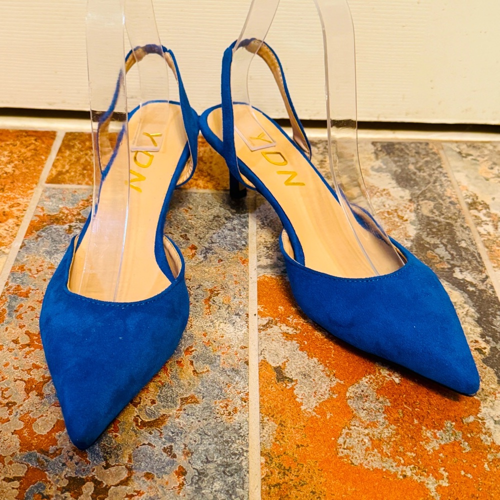🐬NWOB!!! YDN Vibrant Royal Blue Pointed Slingback Kitten Heels!!!